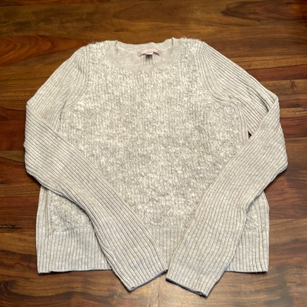 Woman’s Pullover Sweater